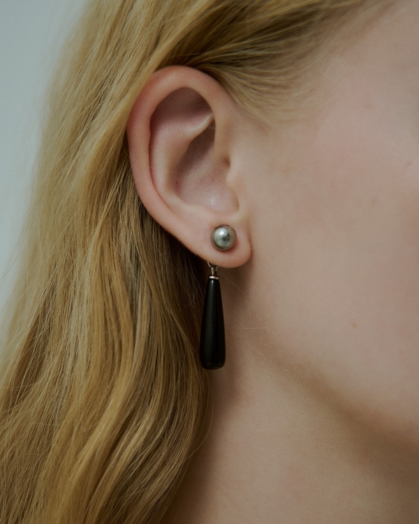 Noir Stone Pierce