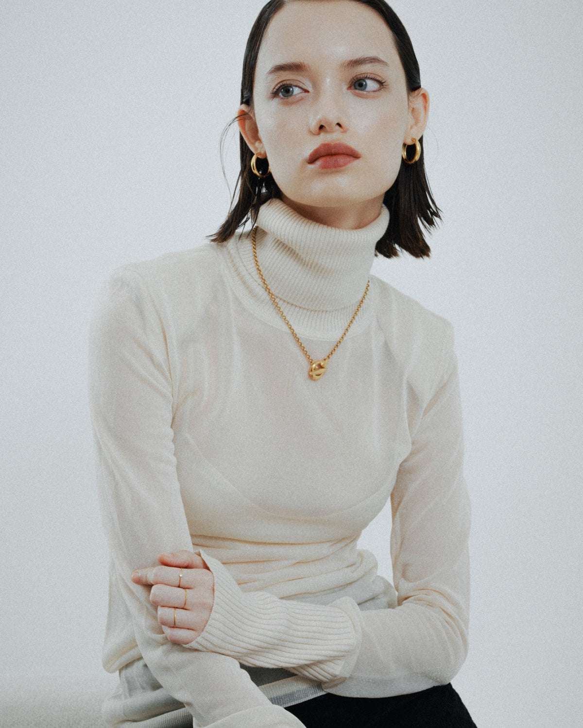 Presence Anneau Mantle Necklace