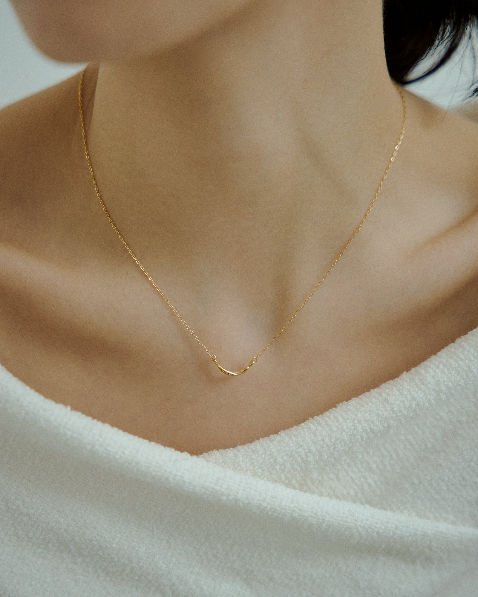[24KGP]Mini Crescent Necklace
