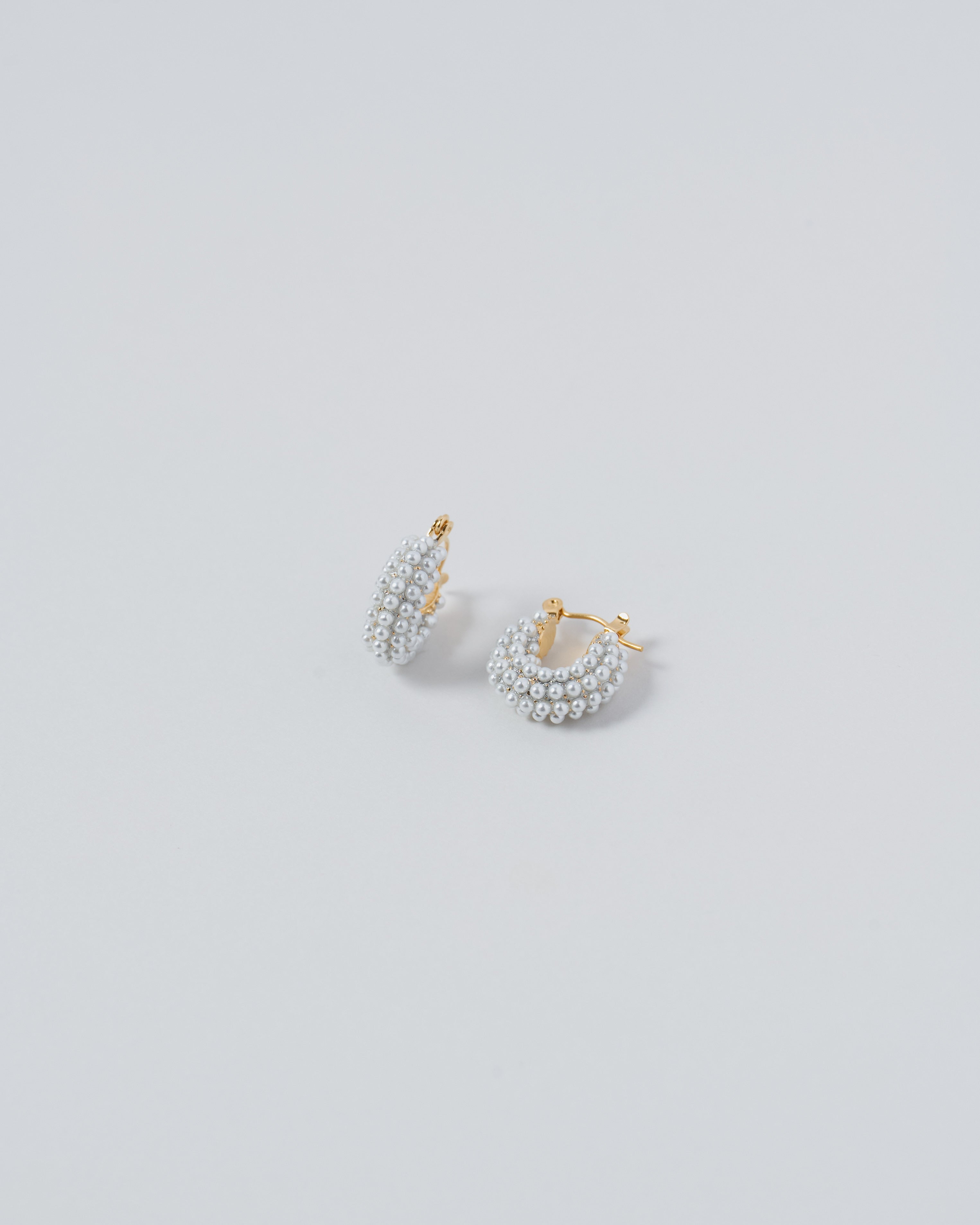 [24KGP]Pearl Chubby Hoop Pierce