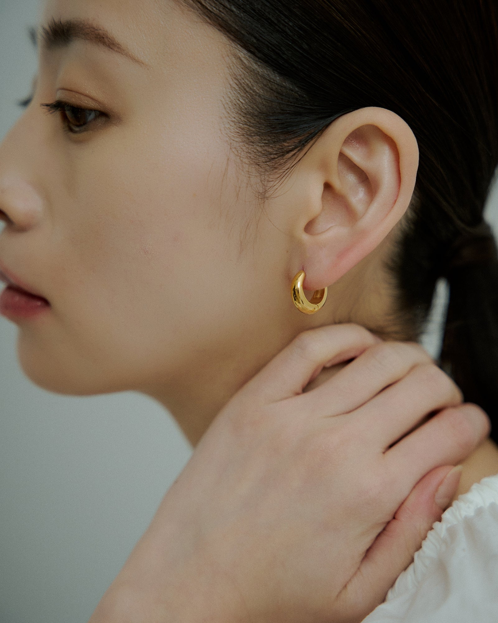 [24KGP] Mid Drop Hoop Pierced Earrings